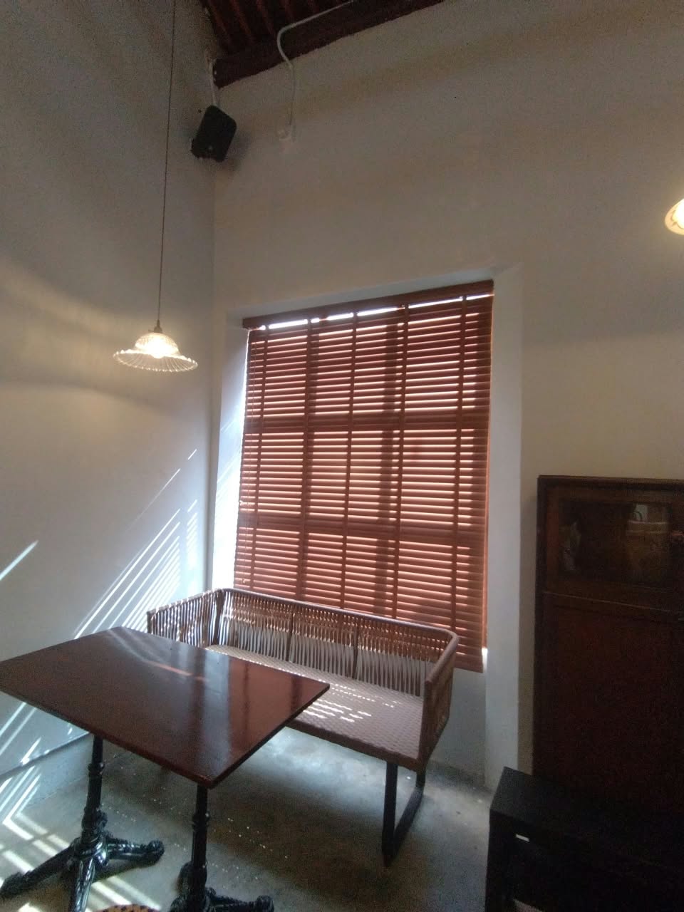 TIMBER PS BLINDS & LANTEX BLIND
